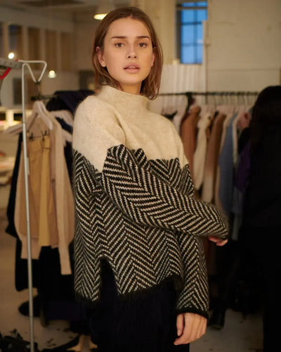 Mira™ | Pull torsadé élégant